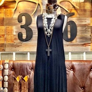 LAST ONE - Hi low Maxi Dress with Pockets - Black